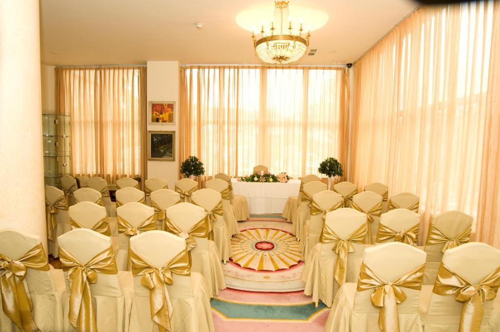 Lord Bagenal Inn Leighlinbridge ภายนอก รูปภาพ